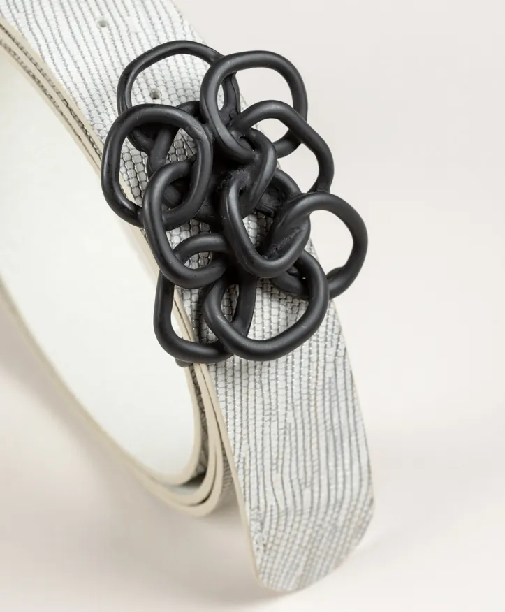 Nus Nero. Cinturón de piel con hebilla negra - Imagen 4