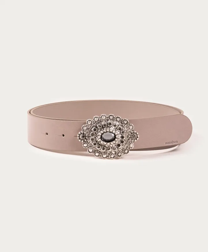 Belt Antik Fumé. Silver buckle with fumé stones.