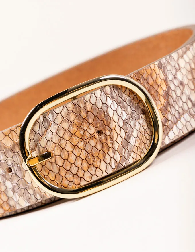 Belt Juliet Gold. Minimalist gold buckle.