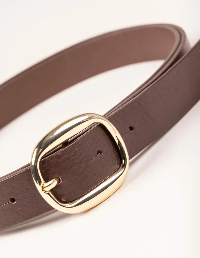 Belt Louise Gold. Thin strap with minimalist buckle.