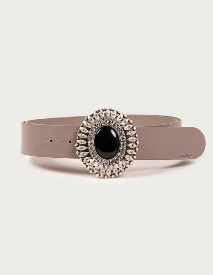 Belt Queens Black. Buckle with black stone.