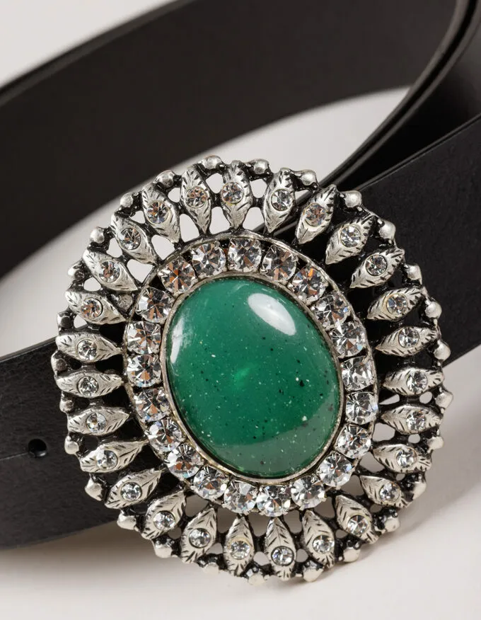 Belt Queens Green. Buckle with green stone.
