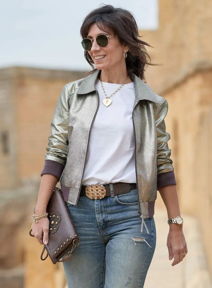 Belt Cleo Dore. Elegant golden buckle.
