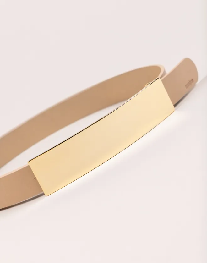 Capri Belt. A Touch of Distinction.