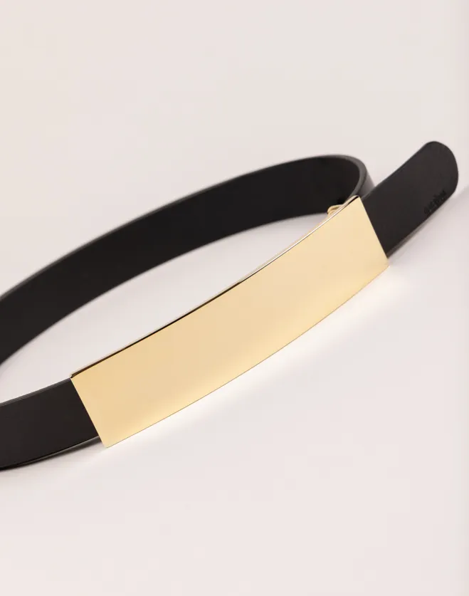 Capri Belt. A Touch of Distinction.