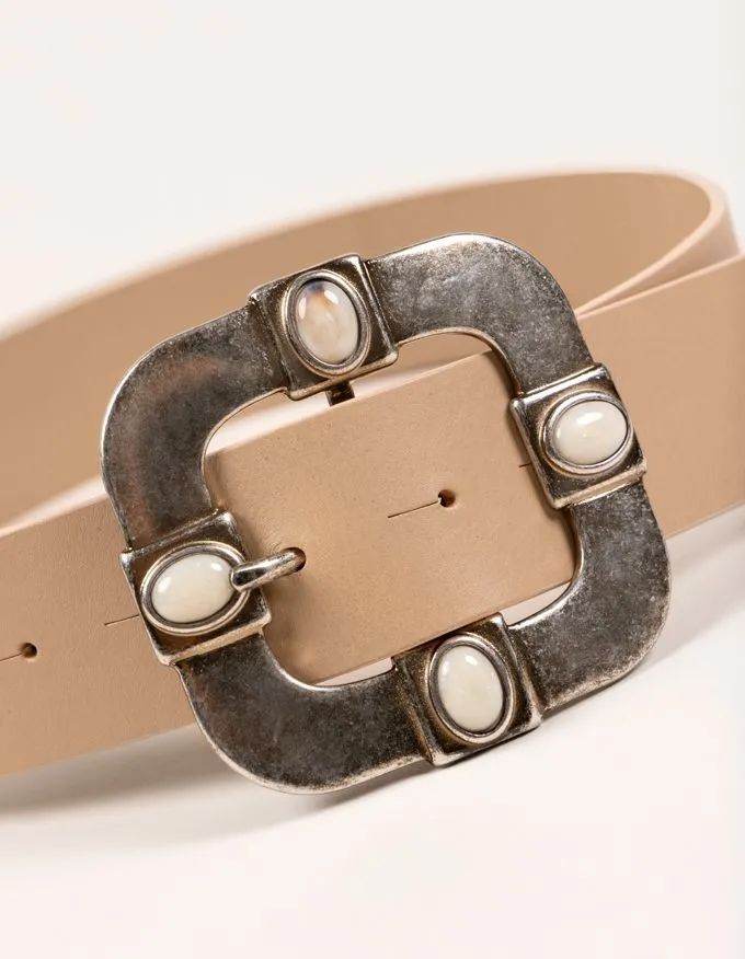 Vittoria belt. Metallic buckle with white stones.