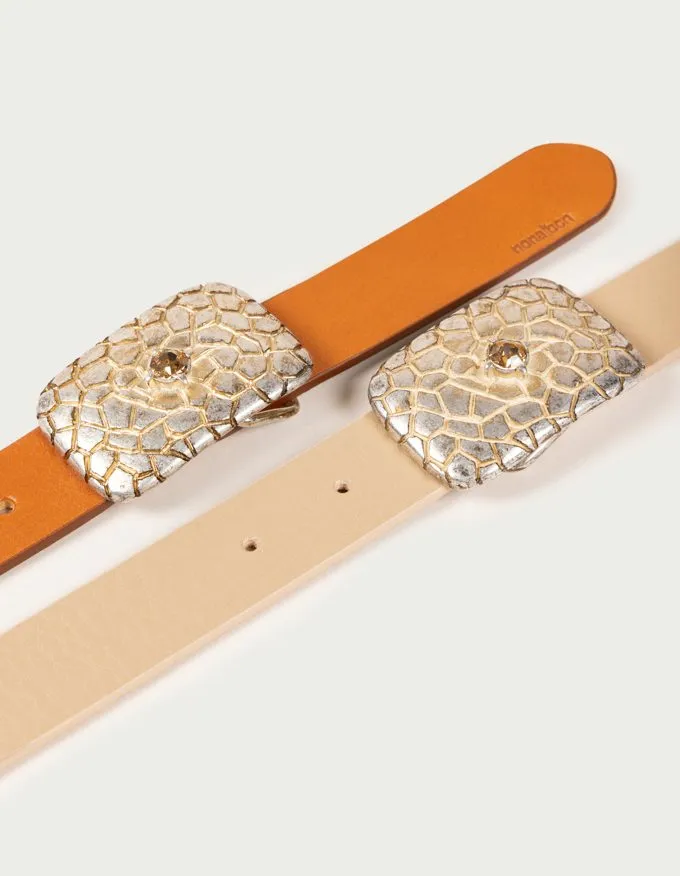 Belt Petra. Exotic, original, and full of personality.