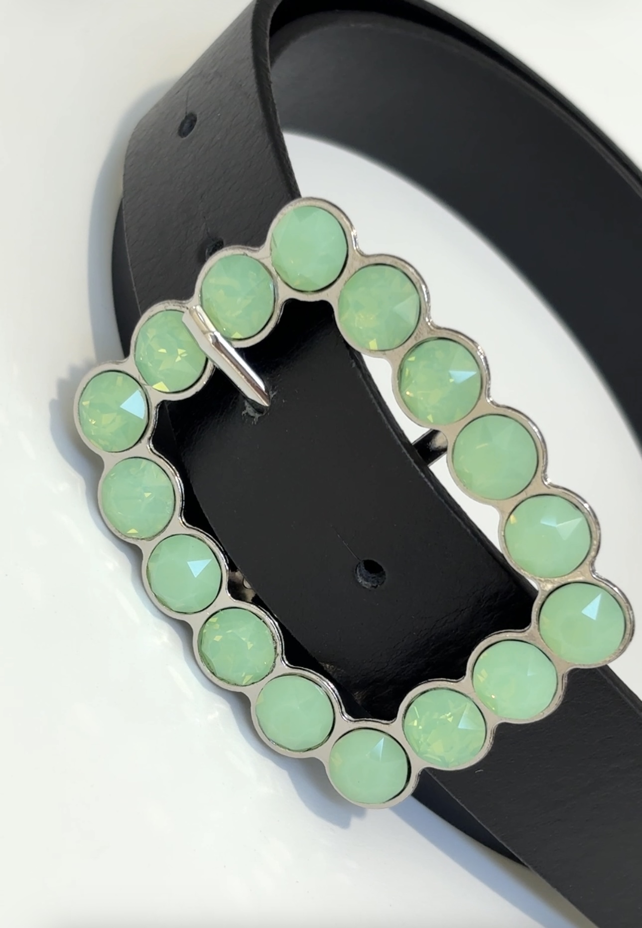 Cinturón Mini Inona Mint. Ancho 3 cm con hebilla cristales color verde claro