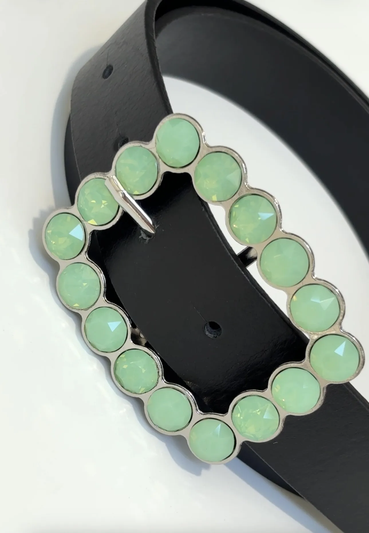 Cinturón Mini Inona Mint. Ancho 3 cm con hebilla cristales color verde claro