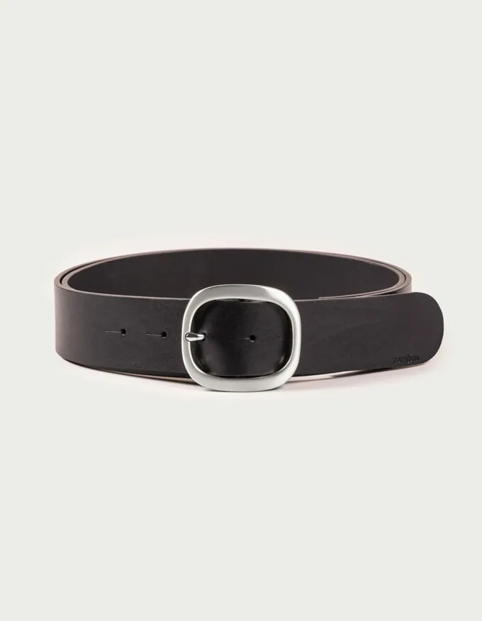 Belt Nina in Silver. Elegant satin silver buckle.